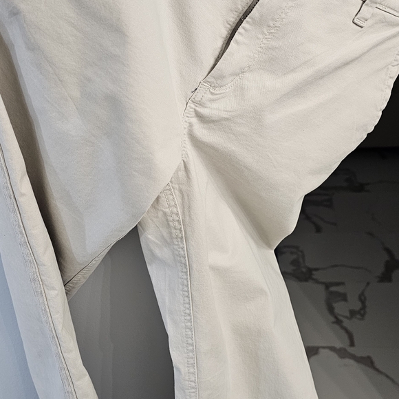 GAP Size 4 Relaxed Girlfriend Light Tan Pants EUC - Picture 4 of 4